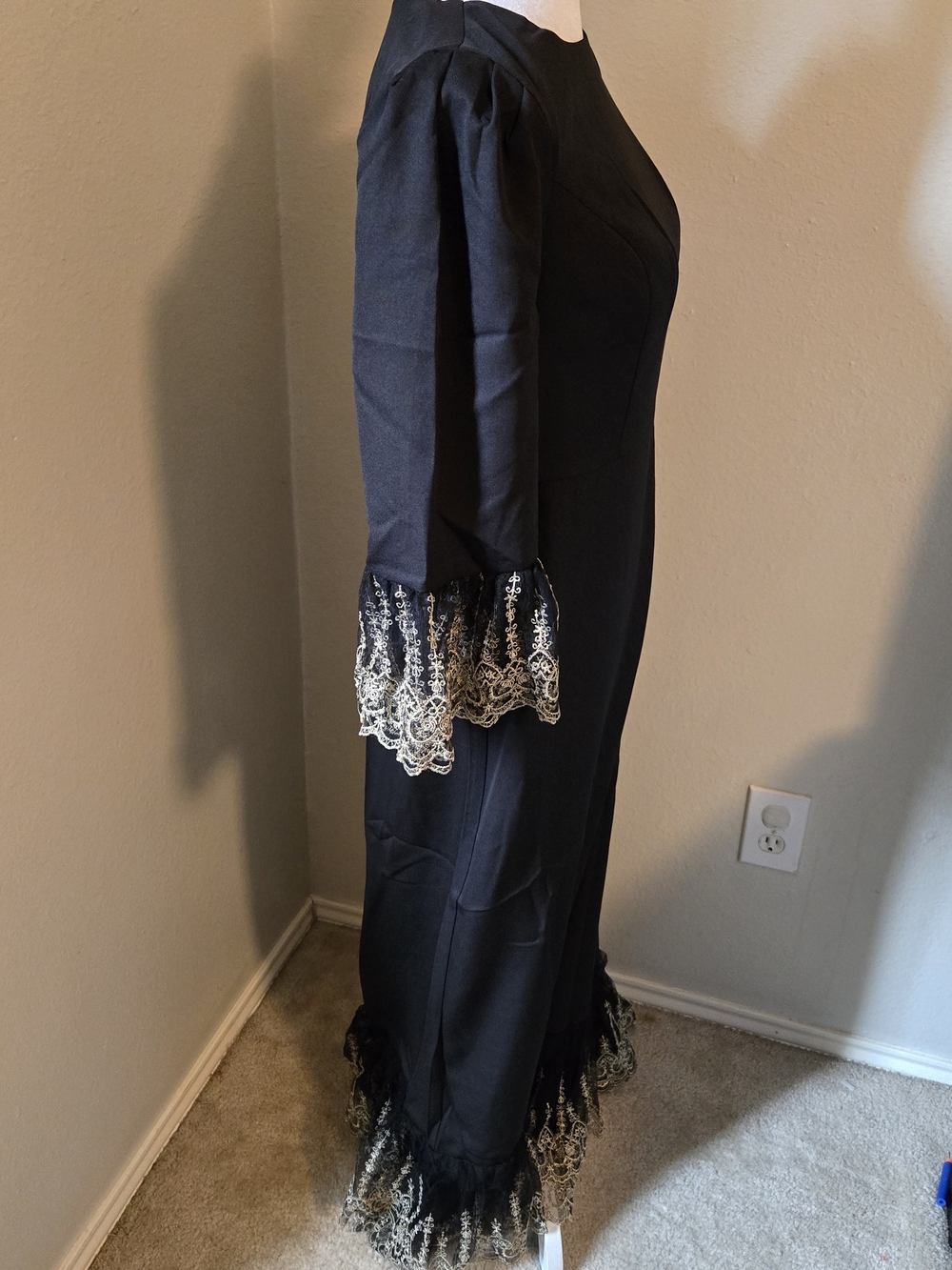 Tuckernuck Pomander Place Lillith Gold Embroidered Maxi Dress Bell Sleeve - Picture 3 of 6